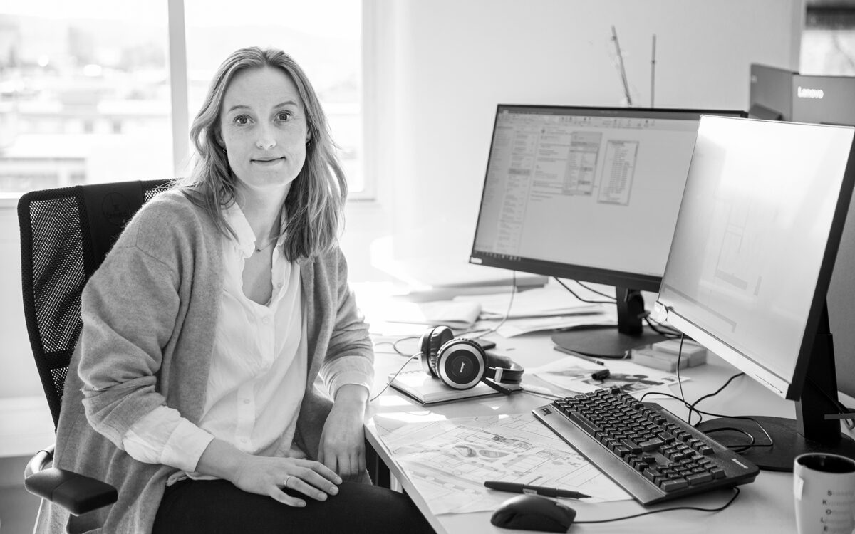 Camilla4740nettsorthvitt